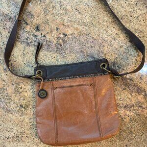 The sak Crossbody Light Brown Leather, Snake Skin Pin Stripe